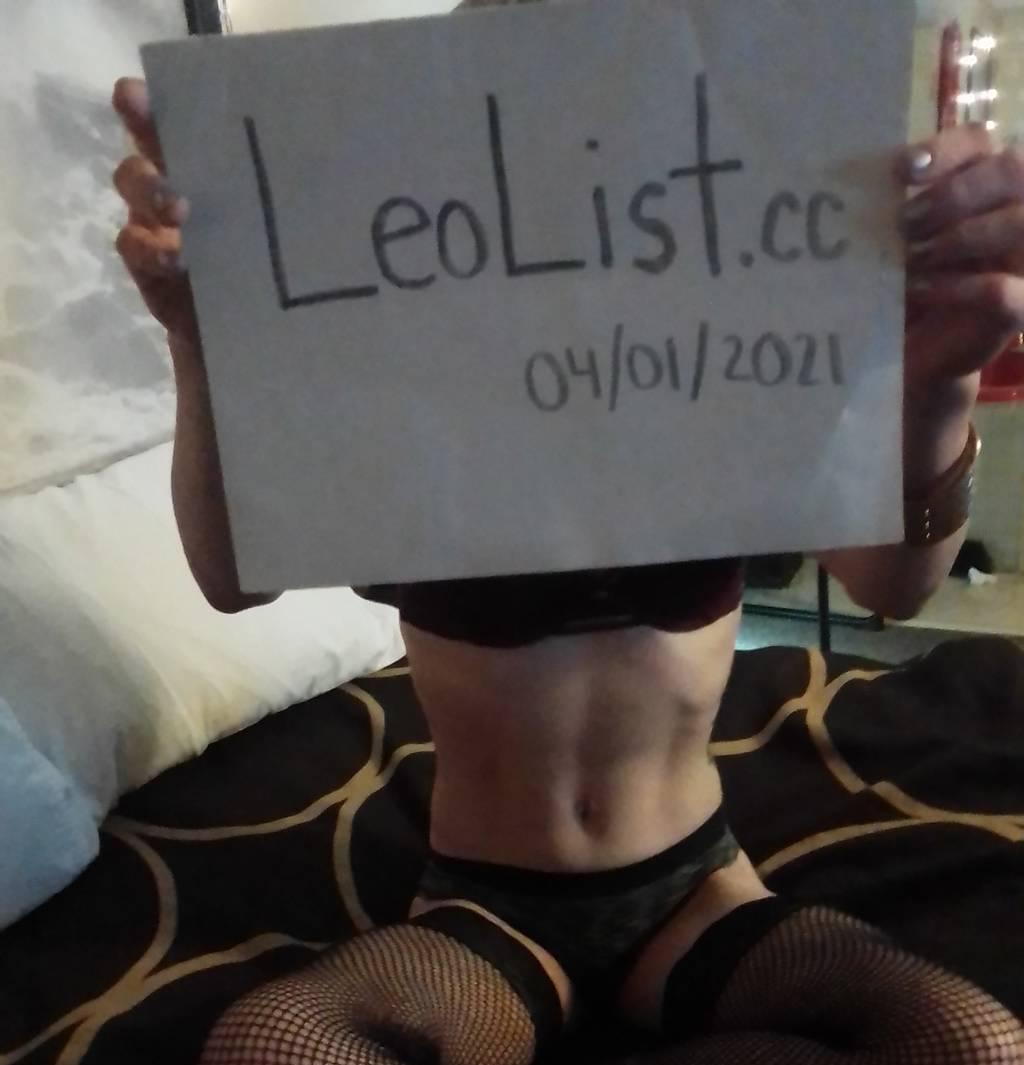 Online only live video call $25/5pics $60/5video $80hh+p+v