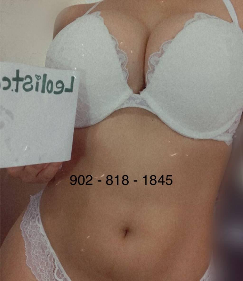 Curvy and juicy goddess ~ BEST service!! halifax Incall