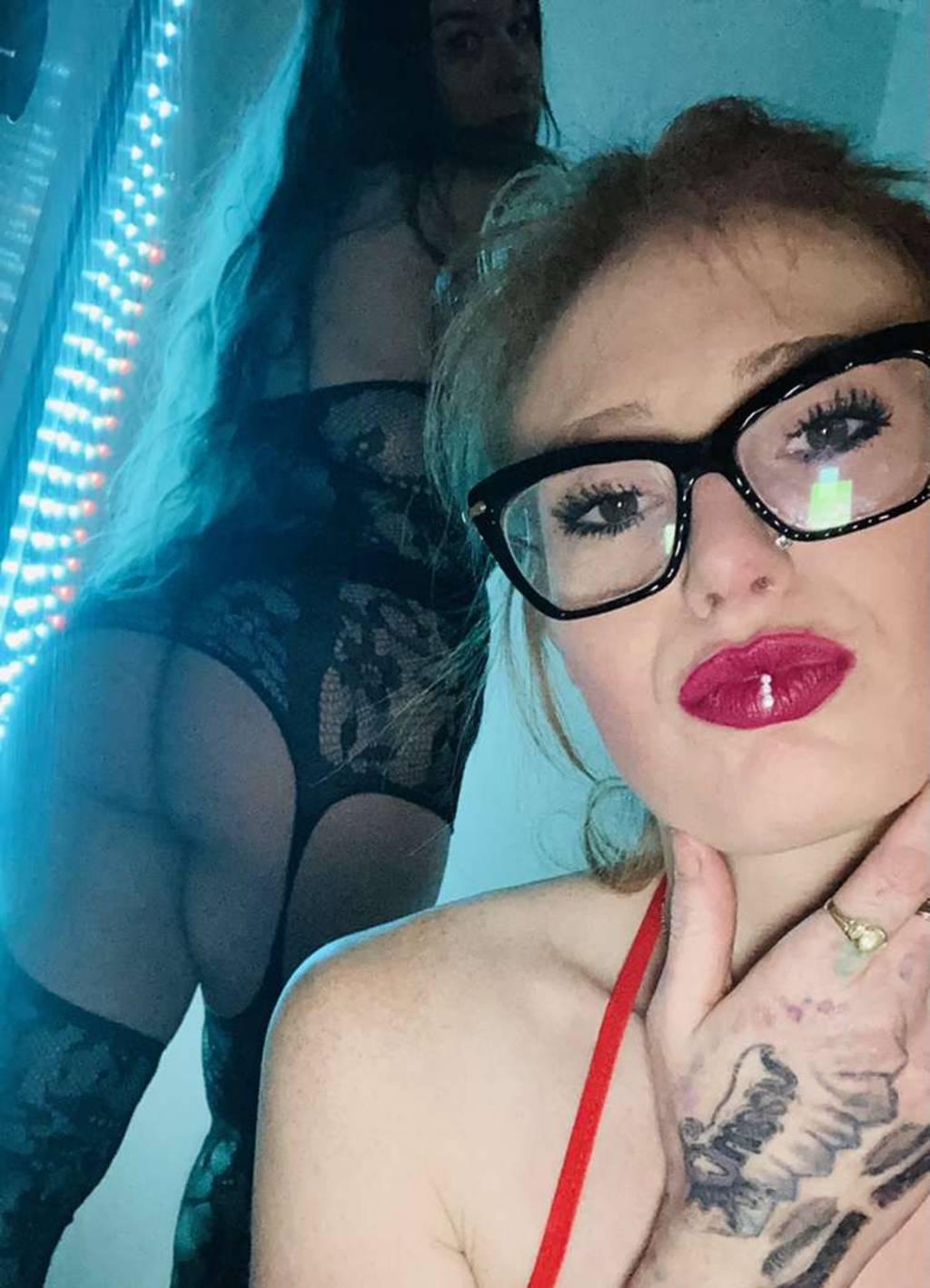 MISS JUSTINE AND NATALIE CAM AND TEXT MENUFETISH FUN